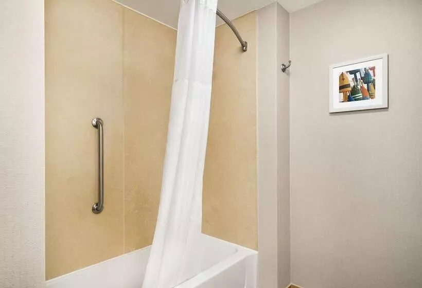 اتاق استاندارد, Hampton Inn Portland Downtownwaterfront