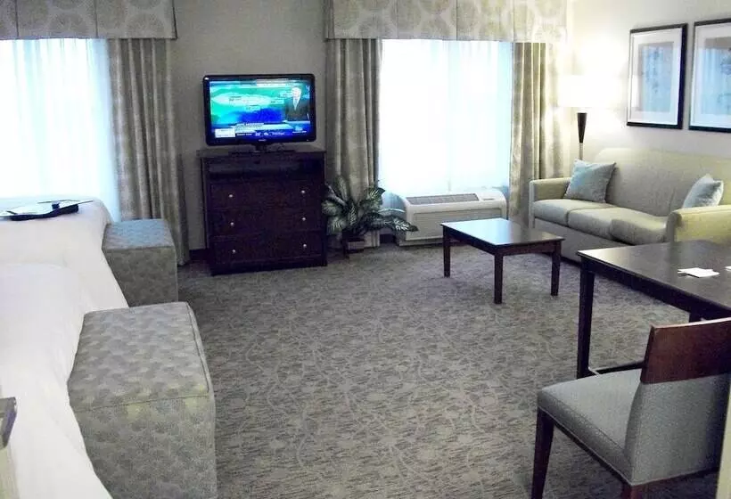スタンダードスタジオ, Hampton Inn & Suites Manteca