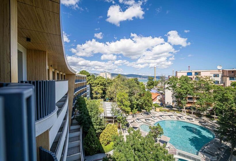 家庭间, Hvd Club Bor Ultra All Inclusive