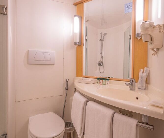 Номер Стандарт, Ibis Jaipur City Centre An Accor Brand