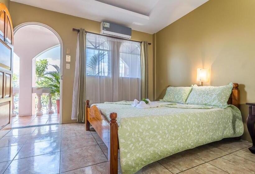 חדר סטנדרט לארבעה, Le Priss