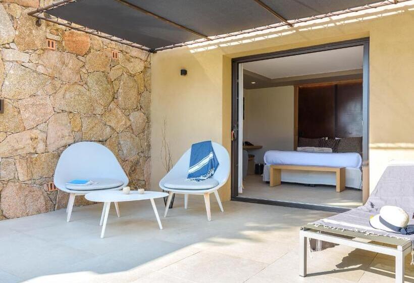 اتاق لوکس با چشمانداز دریا, Les Bergeries De Palombaggia