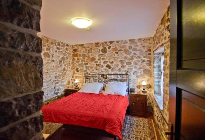 四人标准间, Marianna