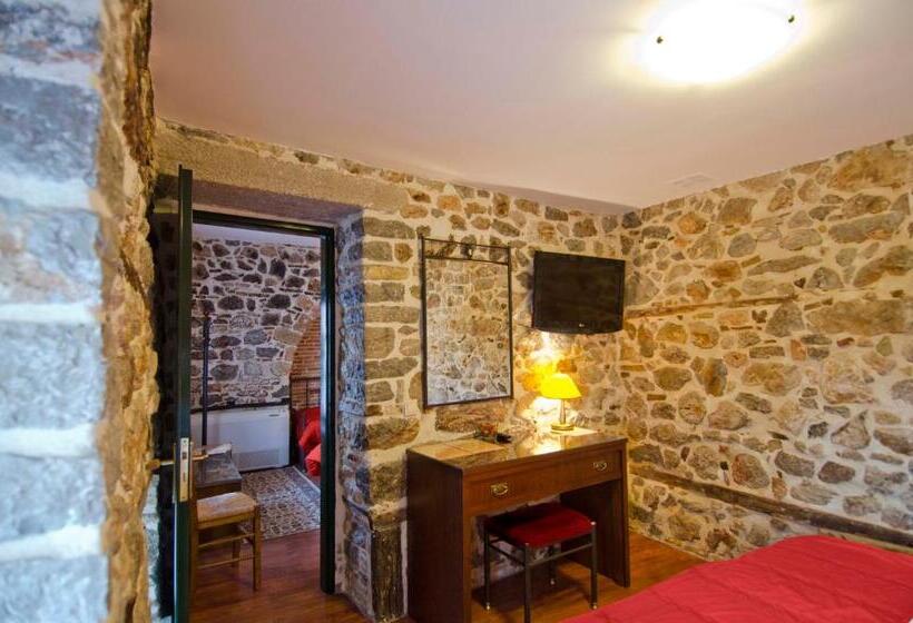 四人标准间, Marianna