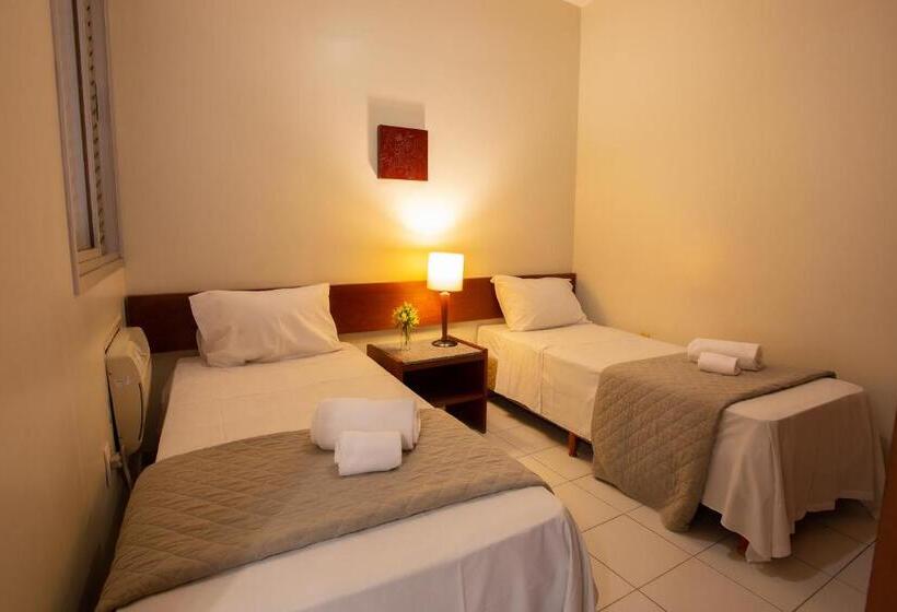 标准三人间, Pampulha Flat