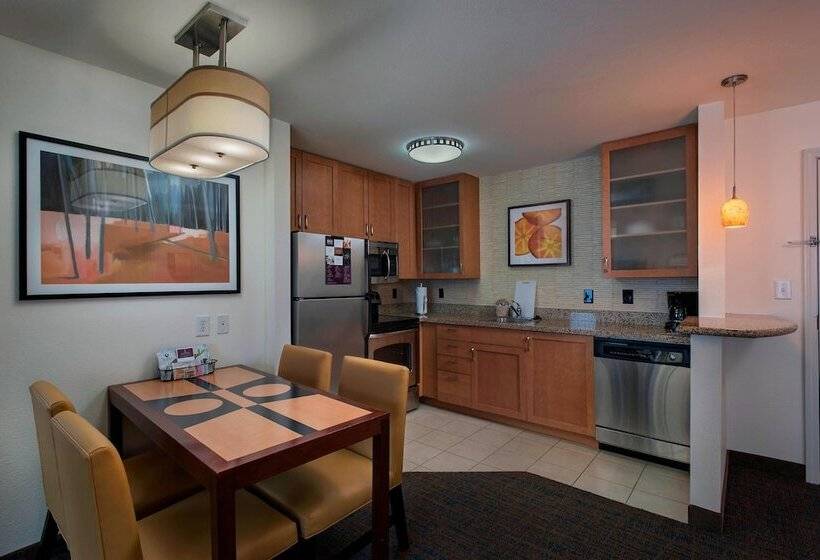 جناح غرفتين نوم, Residence Inn Bryan College Station