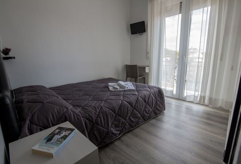 スタンダードシングルルーム, Zanarini In Centro A Riccione