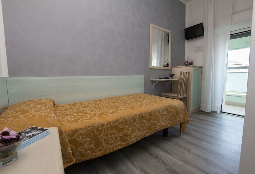 スタンダードシングルルーム, Zanarini In Centro A Riccione