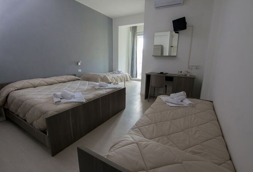 ファミリールーム, Zanarini In Centro A Riccione