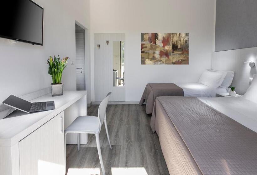 スタンダードトリプルルーム, Zanarini In Centro A Riccione