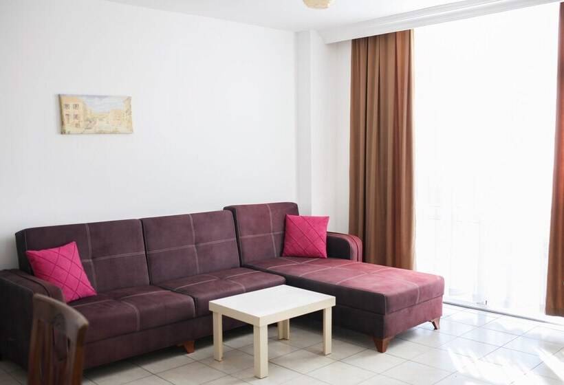 דירת חדר, Kleopatra Aytur Apart