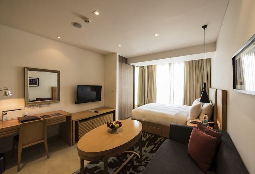 Студия Superior, Oakwood Residence Whitefield Bangalore