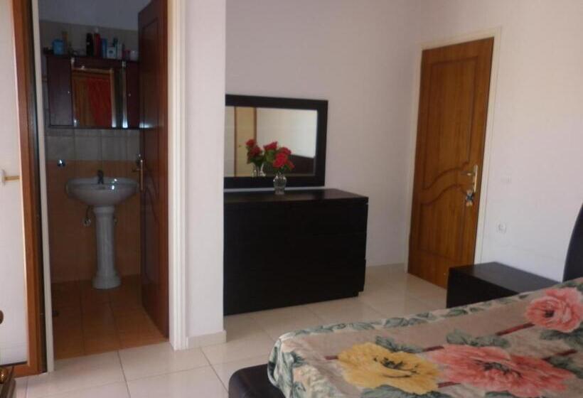 וילה עם חדר שינה אחד ובריכת שחיה, Zante View Studios & Villas