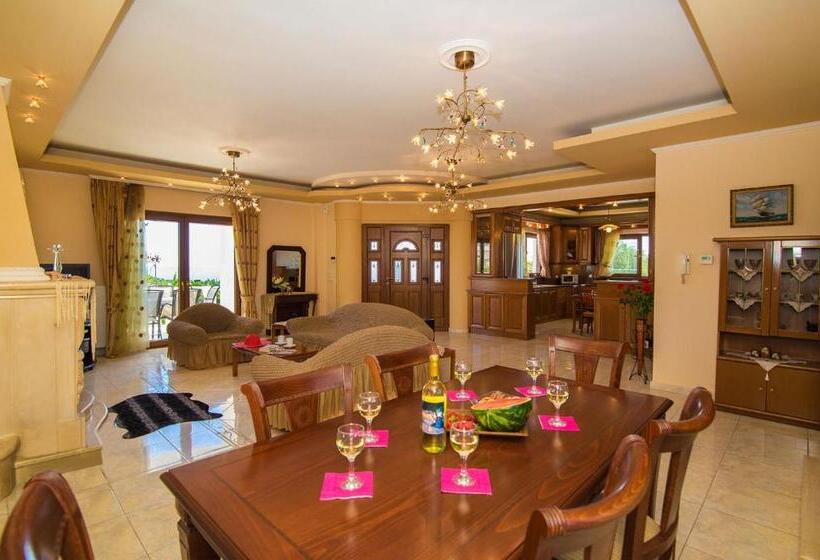 וילה עם חדר שינה אחד ובריכת שחיה, Zante View Studios & Villas