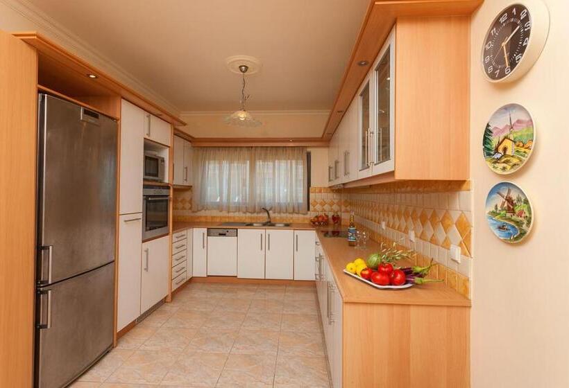 Вилла 4 Спальни, Zante View Studios & Villas