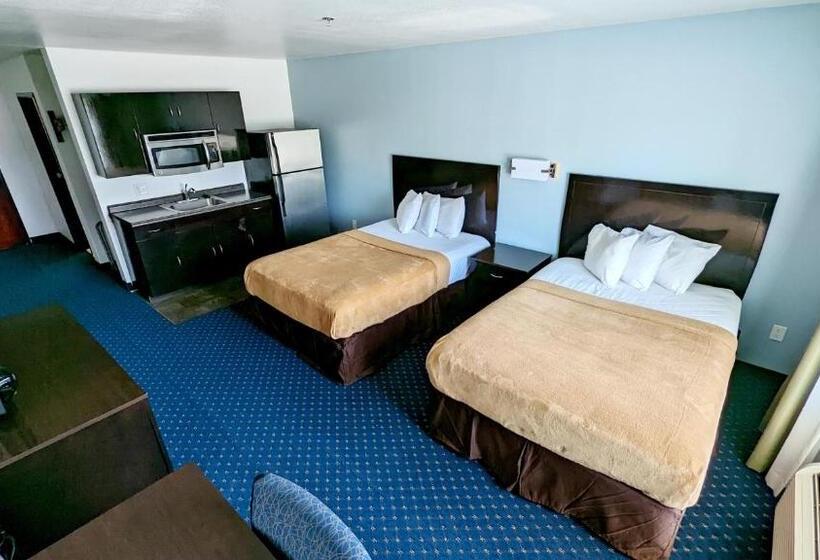 带2个双人床的标准工作室, Fairbridge Inn & Suites Canadian