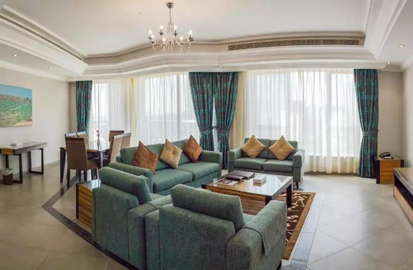 ２ベッドルームデラックスアパートメント, Al Majaz Premiere Hotel Apartments