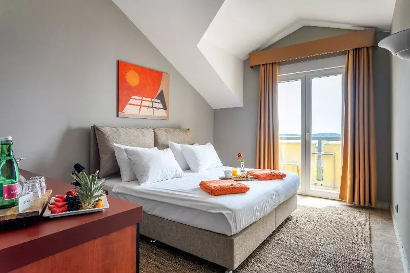 ２ベッドルームデラックスアパートメント, Al Majaz Premiere Hotel Apartments