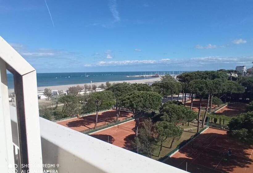 스탠다드 4인용 룸 바다전망, Helios Beach