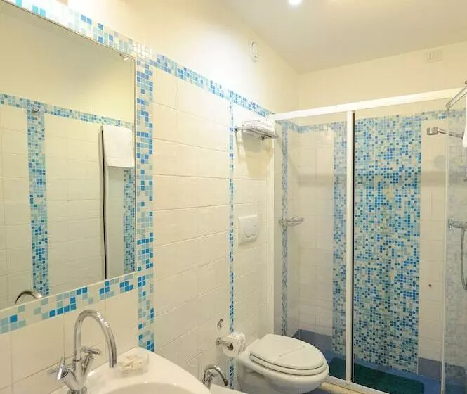 اتاق استاندارد, Sharon House