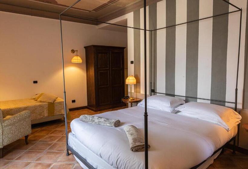 غرفة قياسية ثلاثية, Al Castello Resort