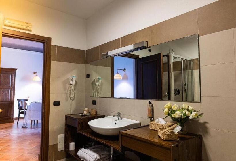 Четырехместный Номер Стандарт, Al Castello Resort