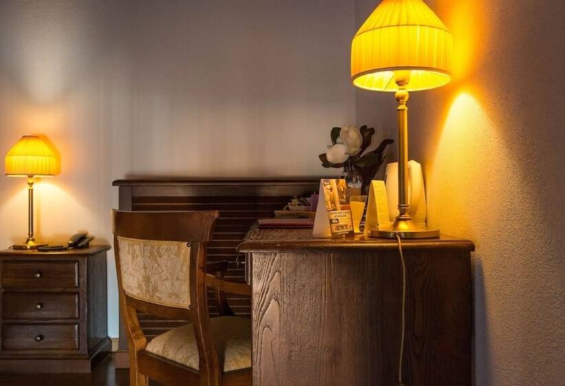 Номер Deluxe, Al Castello Resort