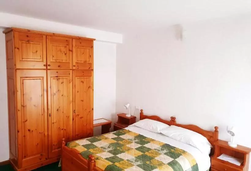 スタンダードトリプルルーム, Albergo Trieste