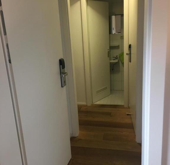 1ベッドルームアパートメント, Am Schloss