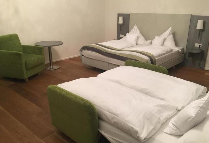 デラックスルーム, Am Schloss