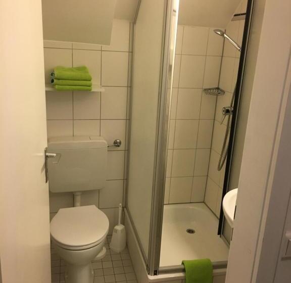 2ベッドルームアパートメント, Am Schloss