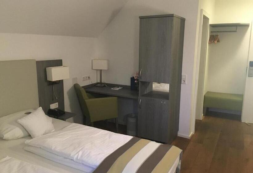 2ベッドルームアパートメント, Am Schloss