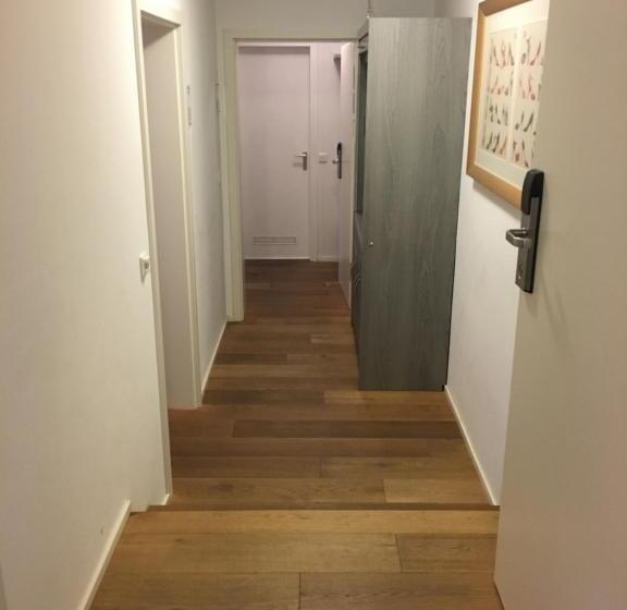 2ベッドルームアパートメント, Am Schloss