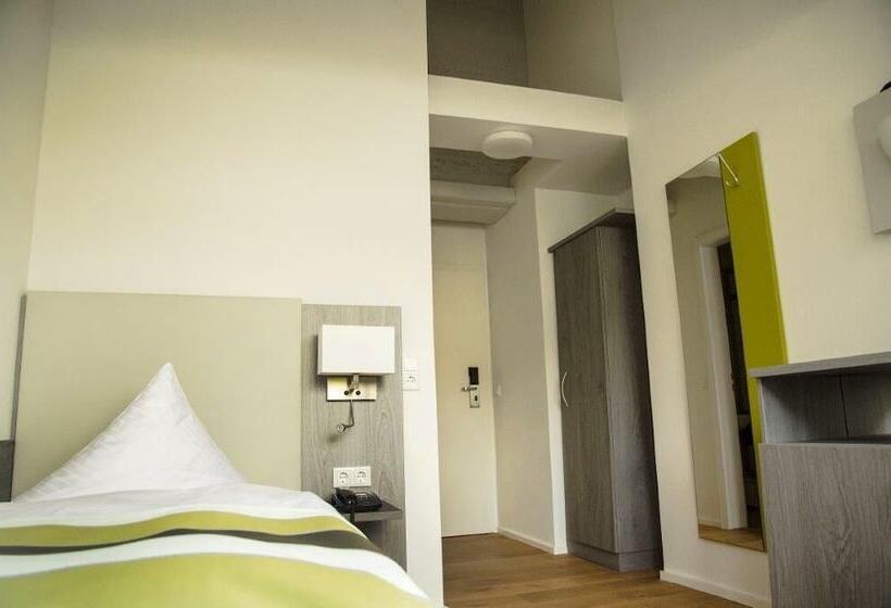 1ベッドルームベーシックアパートメント, Am Schloss