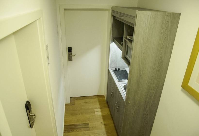 デラックスルーム, Am Schloss