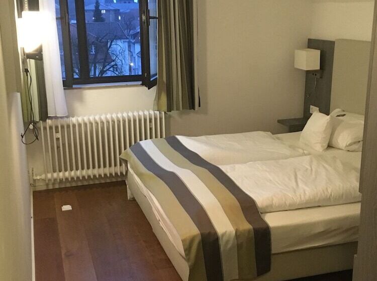 デラックスルーム, Am Schloss