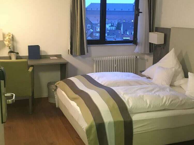 ダブルベッドのベーシックルーム, Am Schloss