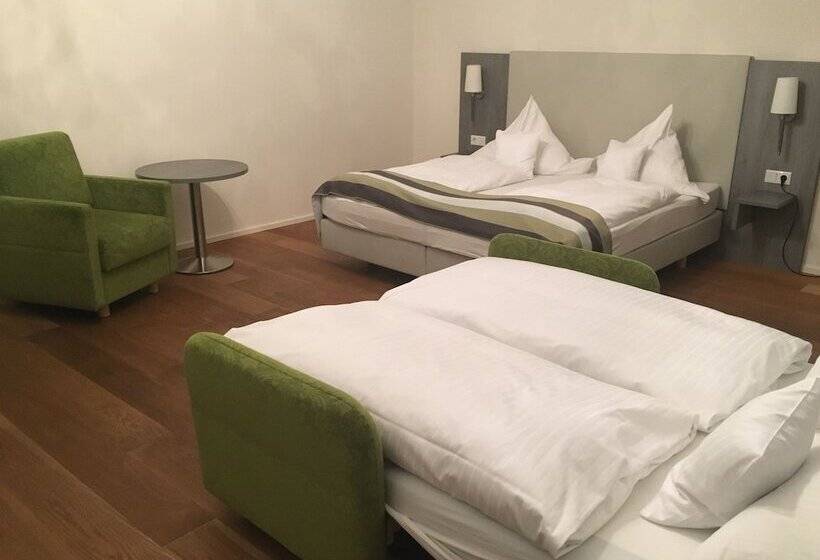 デラックスルーム, Am Schloss