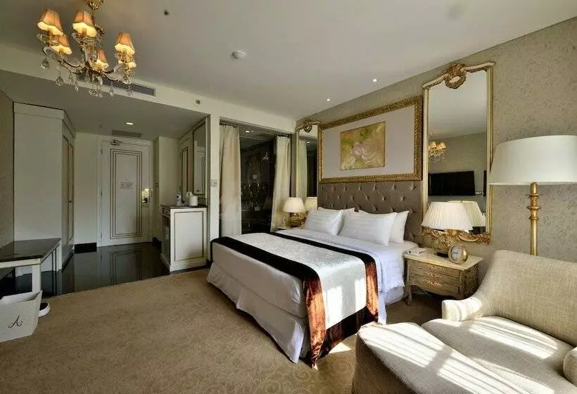 Camera Executive, Amaroossa Royal Bogor