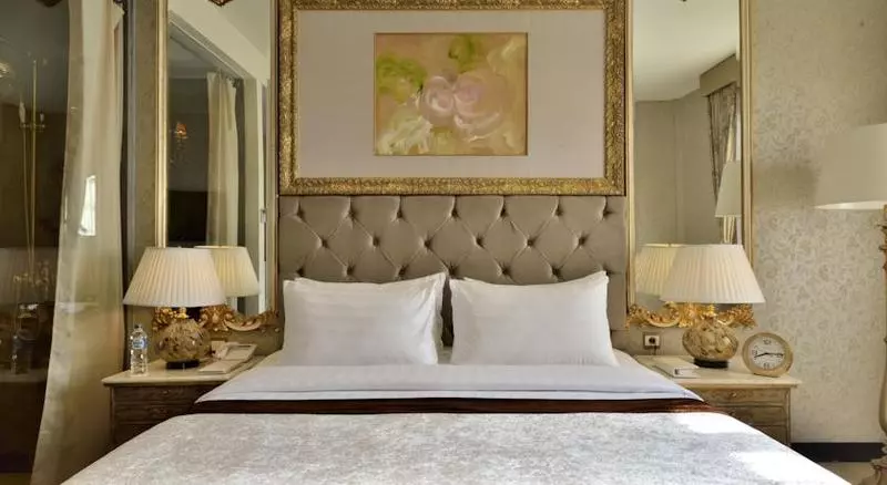 Suite, Amaroossa Royal Bogor