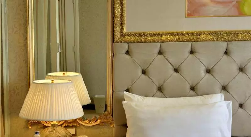 Suite, Amaroossa Royal Bogor