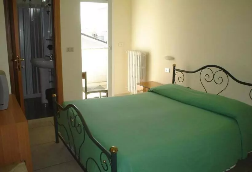 Habitació Estàndard, Esperia