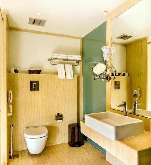 行政房间, Flora Airport Hotel And Convention Centre Kochi