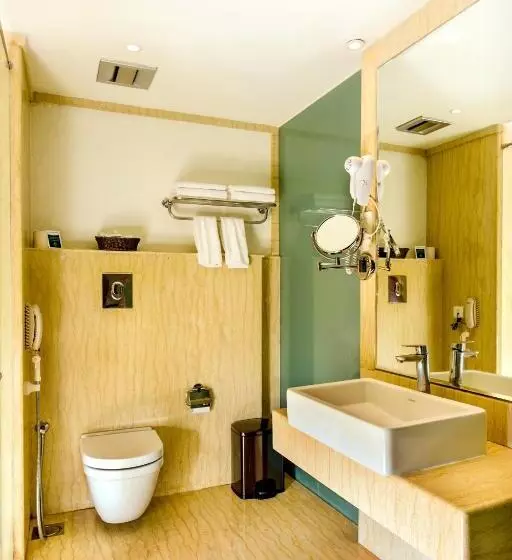 エクゼクティブルーム, Flora Airport Hotel And Convention Centre Kochi
