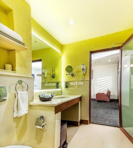 デラックスルーム, Flora Airport Hotel And Convention Centre Kochi