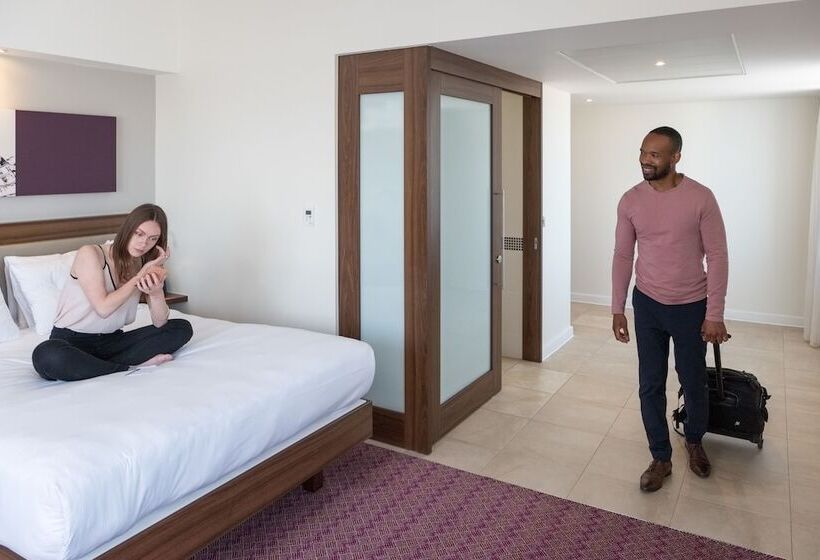 Номер Стандарт Двуспальная Кровать, Hampton By Hilton London Gatwick Airport