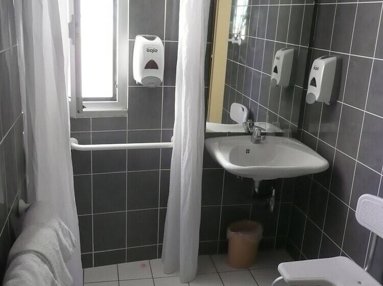 Номер Стандарт Трехместный, Hôtel Saint Georges