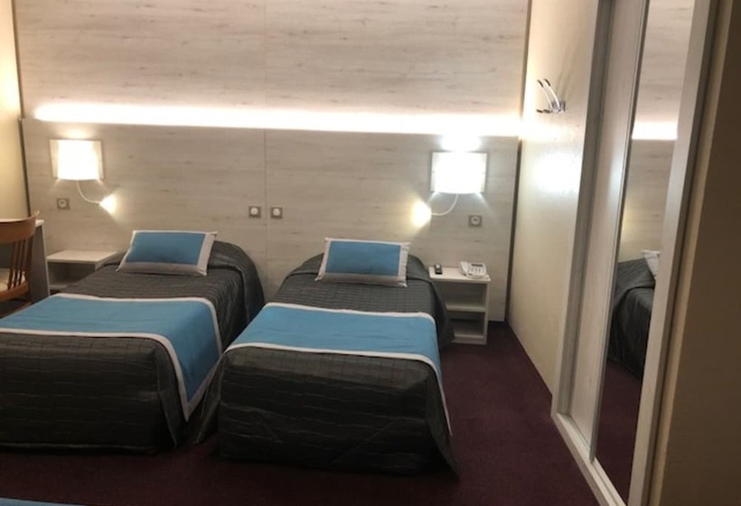 Номер Стандарт Трехместный, Hôtel Saint Georges
