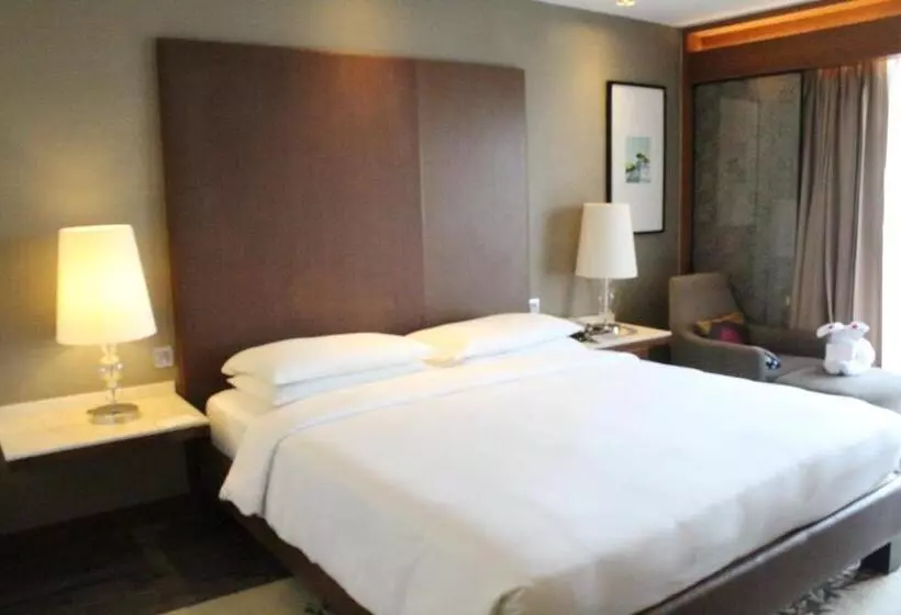 キングサイズベッドのクラブルーム, Hyatt Ahmedabad