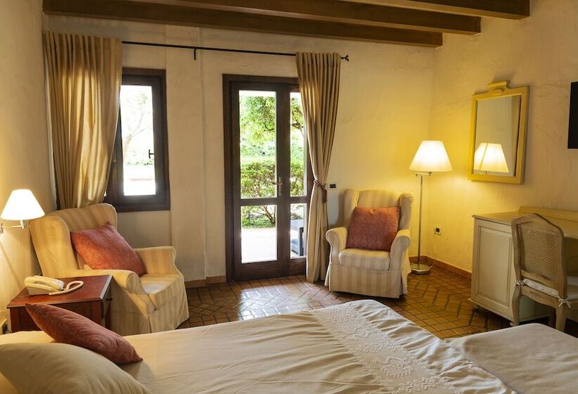 Полулюкс Одноместный с Террасой, Is Benas Country Lodge
